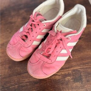 Youth Adidas Pink Sneakers with White Stripes